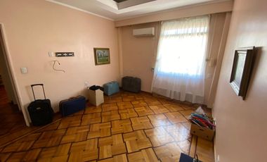 Departamento ideal para estudio o centro educativo.