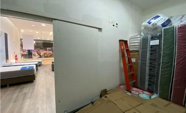 REMATE LOCAL COMERCIAL / WESTLAND MALL / DOS DIVISIONES / PLANTA BAJA
