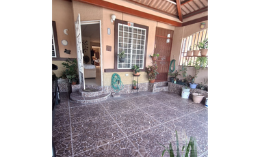 CASA EN VENTA - LAS CUMBRES NORTE