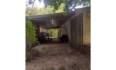 El Ranchito de Empedrado, casa de 2 dormitorios y parquecito