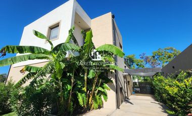 Casa en venta de 3 dormitorios c/ cochera en Pilar del Este - Santa Lucia