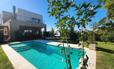 Casa en venta de 3 dormitorios c/ cochera en Pilar del Este - Santa Lucia