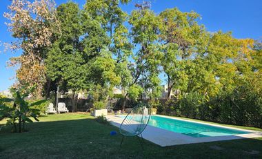 Casa en venta de 3 dormitorios c/ cochera en Pilar del Este - Santa Lucia