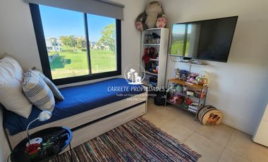 Casa en venta de 3 dormitorios c/ cochera en Pilar del Este - Santa Lucia