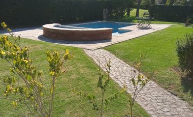 VENTA/PERMUTA DE CASA 4 AMB COUNTRY INDIO CUA
