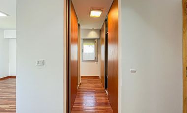 Casa de categoría en VENTA con parque - LA PLATA