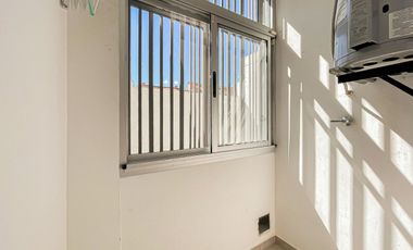 Casa de categoría en VENTA con parque - LA PLATA