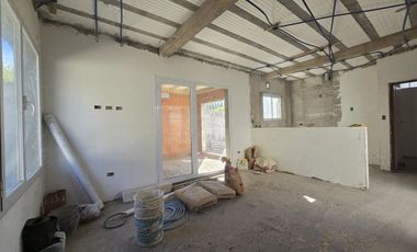 VENTA CASA EN COSTRUCCION BARRIO ECOR 1 PLOTTIER
