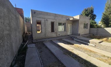 VENTA CASA EN COSTRUCCION BARRIO ECOR 1 PLOTTIER