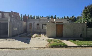 VENTA CASA EN COSTRUCCION BARRIO ECOR 1 PLOTTIER