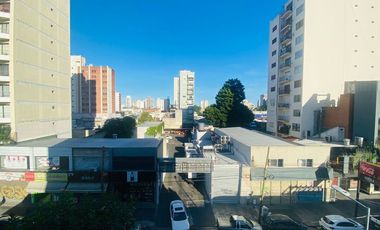 SEMIPISO DE DOS AMBIENTES CON DOS COCHERAS