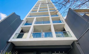 SEMIPISO DE DOS AMBIENTES CON DOS COCHERAS