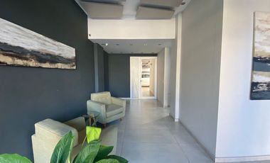 SEMIPISO DE DOS AMBIENTES CON DOS COCHERAS