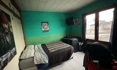 VENTA CASA 5 AMB  C/GARAJE  Y PARQUE