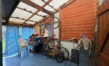 VENTA CASA 5 AMB  C/GARAJE  Y PARQUE
