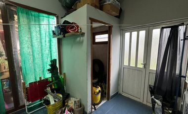 VENTA CASA 5 AMB  C/GARAJE  Y PARQUE