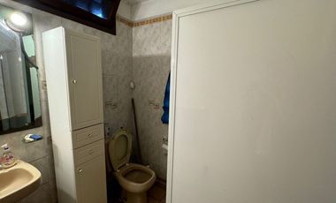 VENTA CASA 5 AMB  C/GARAJE  Y PARQUE