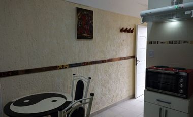 DEPARTAMENTO AMOBLADO con COCHERA 2 AUTOS