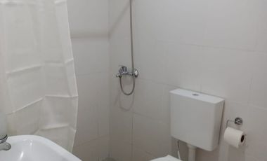 DEPARTAMENTO AMOBLADO con COCHERA 2 AUTOS