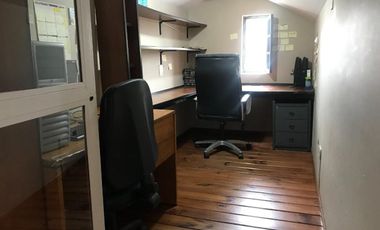 VENTA LANUS CASA  5 AMB  CON COCHERA Y PATIO