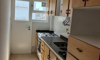 Departamento 2 ambientes con balcon frances,  frente a plaza San Martin.