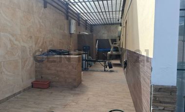Venta casa 3 dormitorios en Conocoto con terraza, BBQ y seguridad 24/7