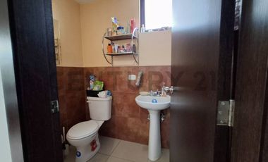 Venta casa 3 dormitorios en Conocoto con terraza, BBQ y seguridad 24/7