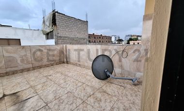 Venta casa 3 dormitorios en Conocoto con terraza, BBQ y seguridad 24/7
