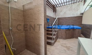 Venta casa 3 dormitorios en Conocoto con terraza, BBQ y seguridad 24/7