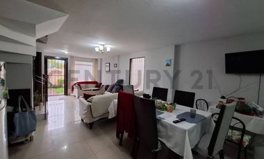 Venta casa 3 dormitorios en Conocoto con terraza, BBQ y seguridad 24/7