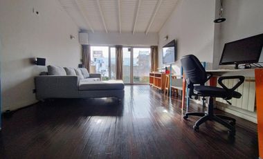 Casa de 6 ambientes con jardín y piscina en Vicente López