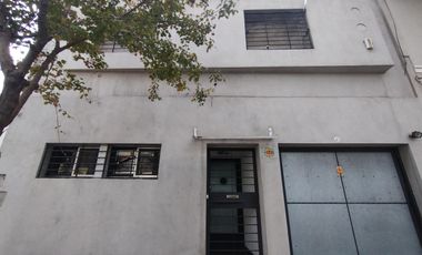 Casa de 6 ambientes con jardín y piscina en Vicente López