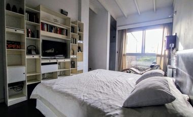 Casa de 6 ambientes con jardín y piscina en Vicente López