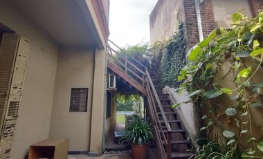 Casa de 6 ambientes con jardín y piscina en Vicente López