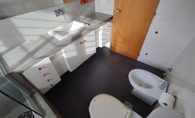 Casa de 6 ambientes con jardín y piscina en Vicente López