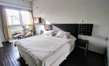 Casa de 6 ambientes con jardín y piscina en Vicente López