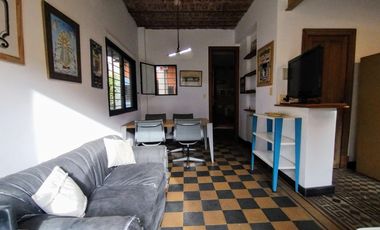 Casa de 6 ambientes con jardín y piscina en Vicente López