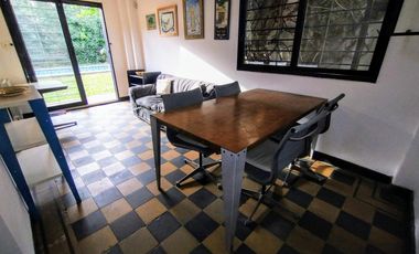 Casa de 6 ambientes con jardín y piscina en Vicente López