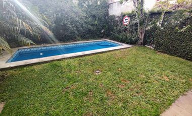Casa de 6 ambientes con jardín y piscina en Vicente López