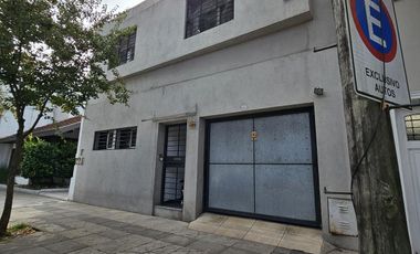 Casa de 6 ambientes con jardín y piscina en Vicente López