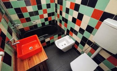 Casa de 6 ambientes con jardín y piscina en Vicente López