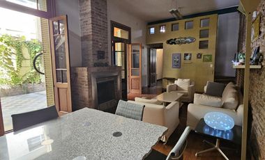 Casa de 6 ambientes con jardín y piscina en Vicente López