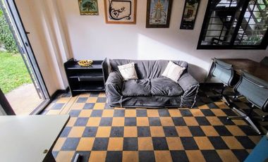 Casa de 6 ambientes con jardín y piscina en Vicente López