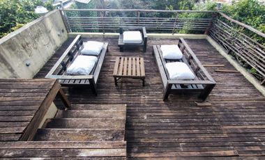 Casa de 6 ambientes con jardín y piscina en Vicente López