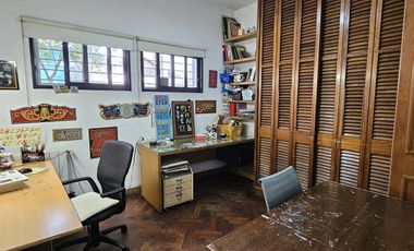 Casa de 6 ambientes con jardín y piscina en Vicente López