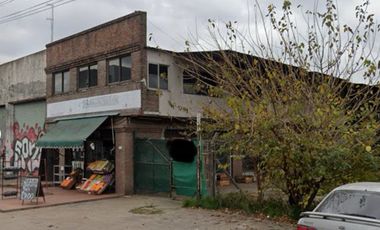 LOCAL / DEPOSITO EN VENTA