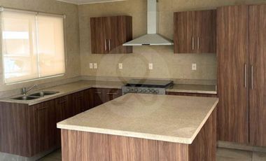 Hacienda Real II Casa en condominio en venta en San Francisco