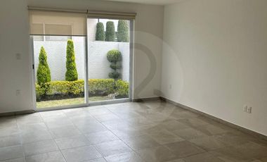 Hacienda Real II Casa en condominio en venta en San Francisco