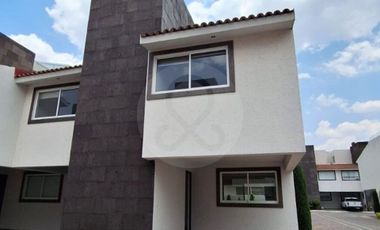 Hacienda Real II Casa en condominio en venta en San Francisco