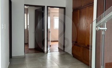 Hacienda Real II Casa en condominio en venta en San Francisco